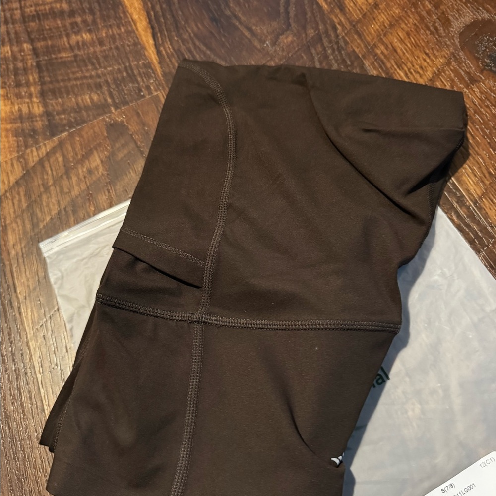 Halara UltraSculpt High Waisted Pocket Leggings Hazelnut Black S (7/8 Length)NWT - Picture 6 of 6